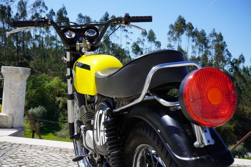 Motorizada Casal Trial K185