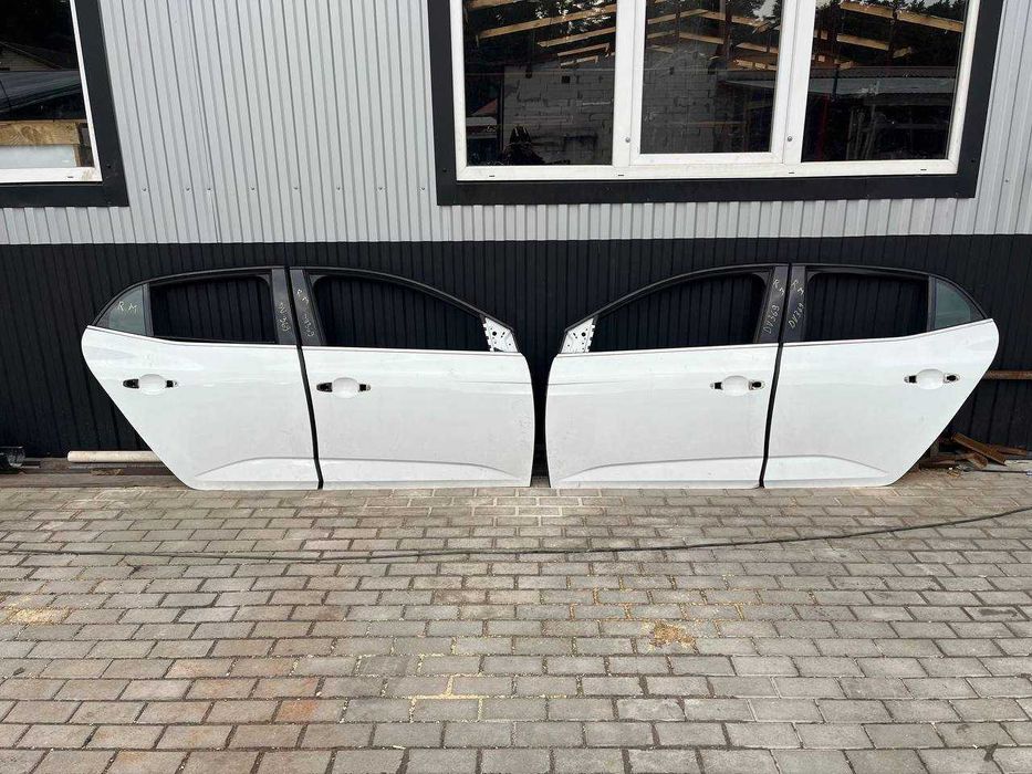 Петля дверей Renault Megane IV Рено Меган 4