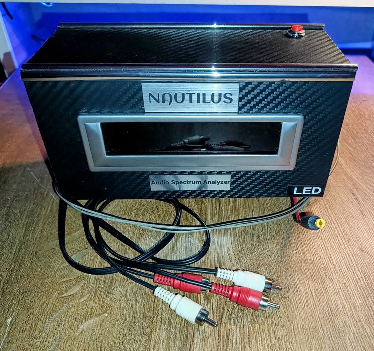 Nautilus - stereofoniczny wskaźnik LED wysterowania sygnału audio.