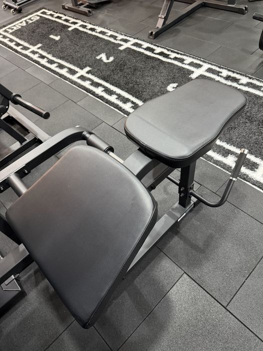 Máquina Flexora Impulse (Plate Load)438921631714529283