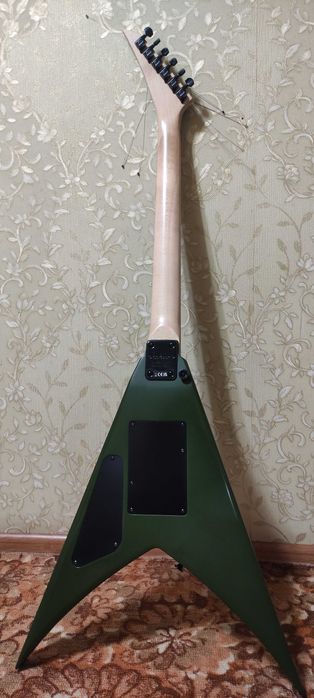 Електрогітара JACKSON  JS V 32