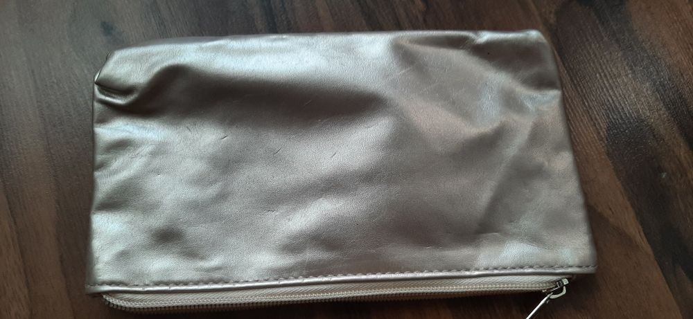 Косметична Marc and Andre