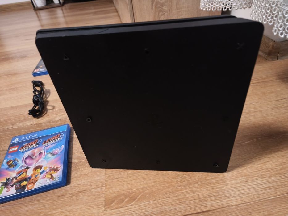 PlayStation 4 wersja 1tb z grami  fifa pl