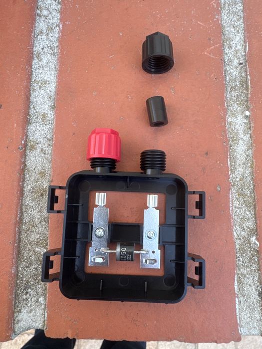 Caixa de junção para ligação de painel solar