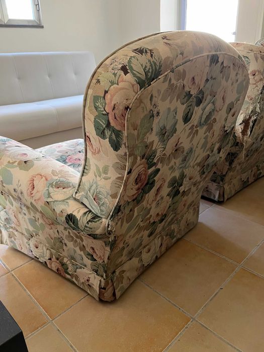 Dois belos cadeirões de estilo inglês!