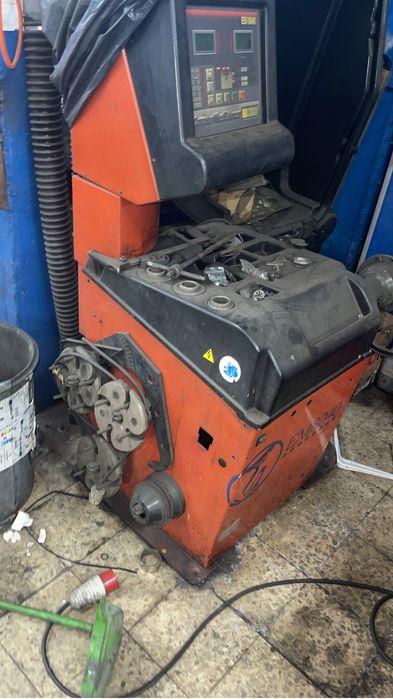 Maquina de calibrar rodas