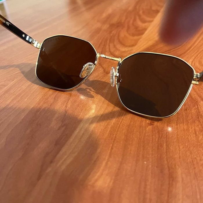 Óculos de sol da Prada C50S novos
