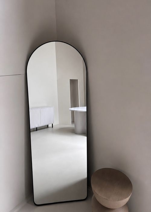 Lustro stojace czarna rama 170x60 cm