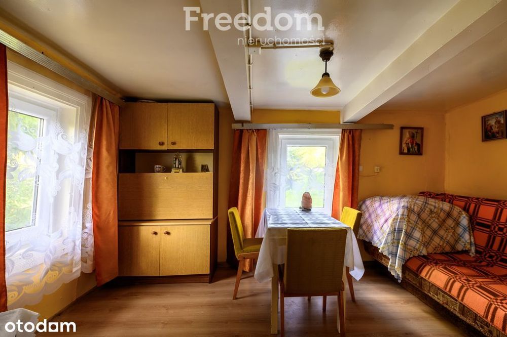 Drewniany dom z dużą działką – Dylągówka