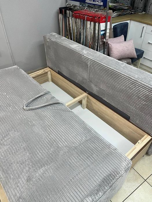 Диван компактний.Молодіжний.Ортопедичний.