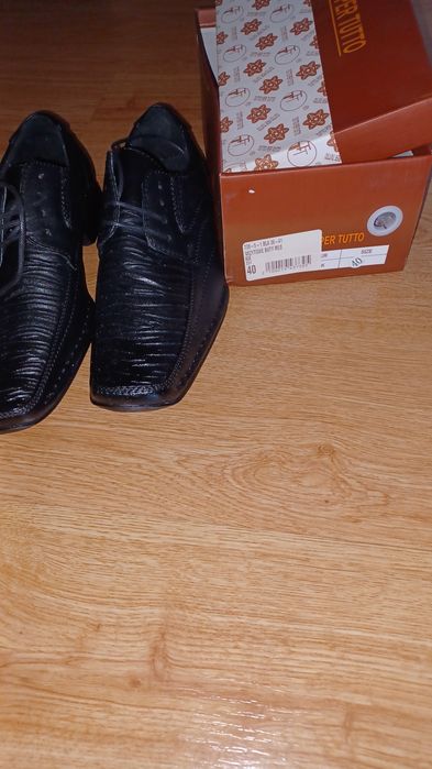 Czarne buty wizytowe Tutto per Tutto 40