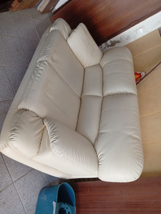 Sofá branco 3 lugares