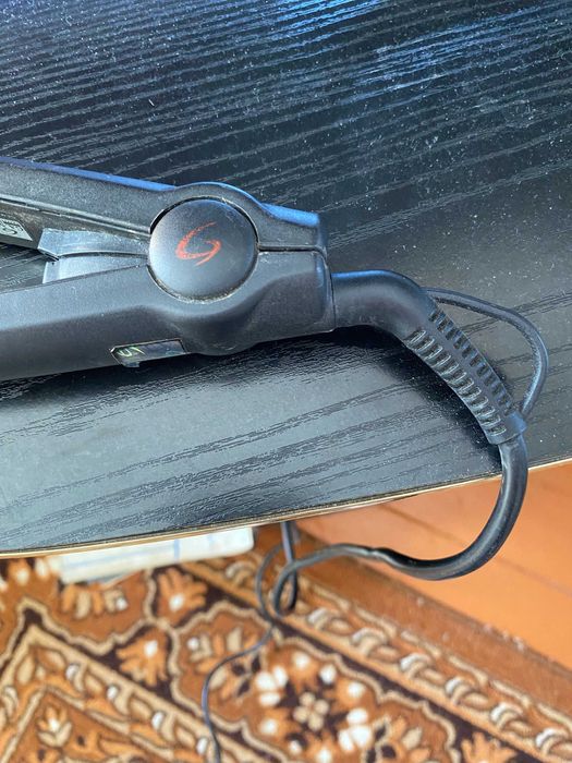 Продам італійський профессійний випрямляч волосся GA.MA.