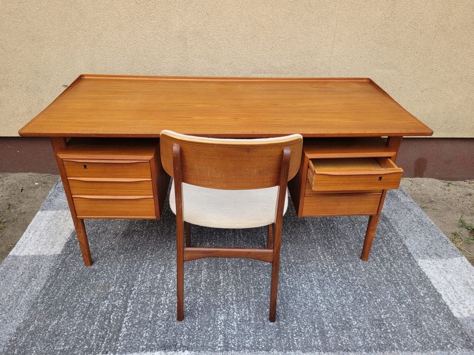 Biurko tekowe, proj. Peter Løvig Nielsen, Dania, lata 60/70