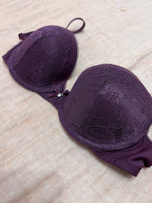 Жіноча верхня білизна, бюст, Skintoskin