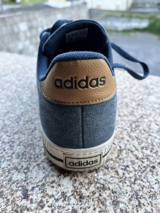 Sapatilhas Adidas  tam. 44.3