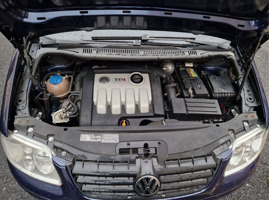 Vw Touran 1.9 TDI PD 100cv caixa 6V 7 Lugares