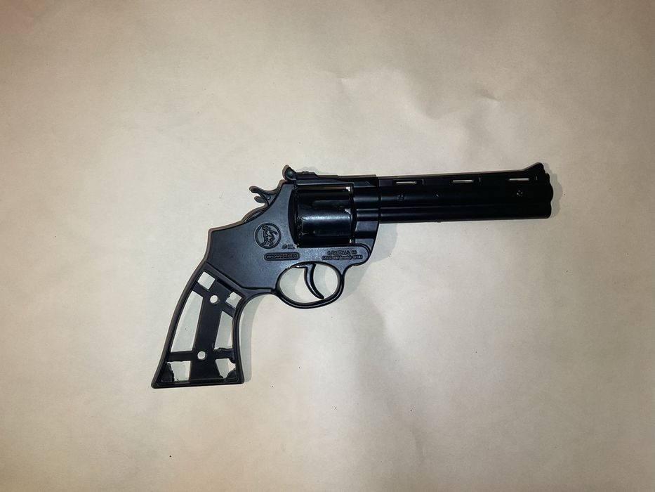 Игрушечный револьвер Gohner