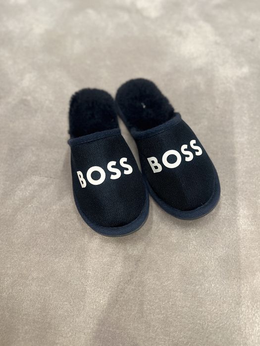 Kapcie Boss r. 30