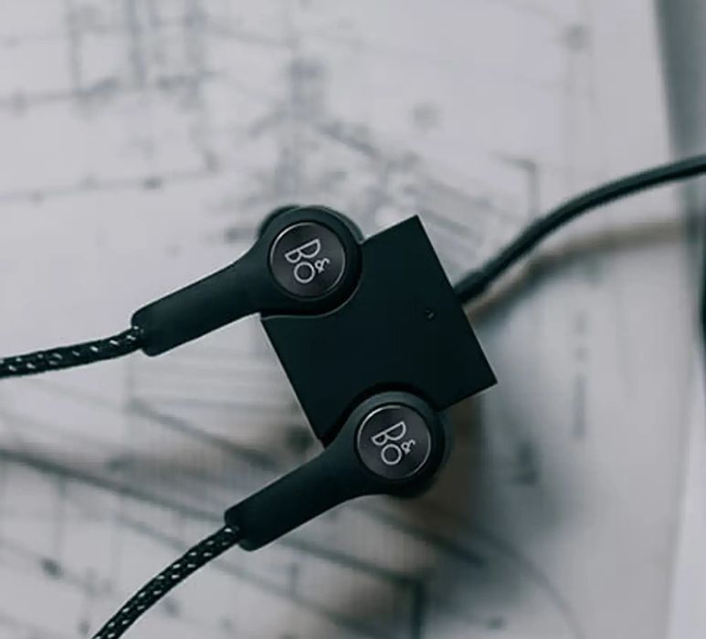 Наушники Bang & Olufsen BeoPlay H5 Black