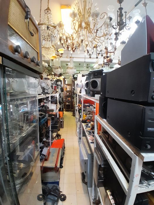 Alugo loja  mem- martins 2000€ mes