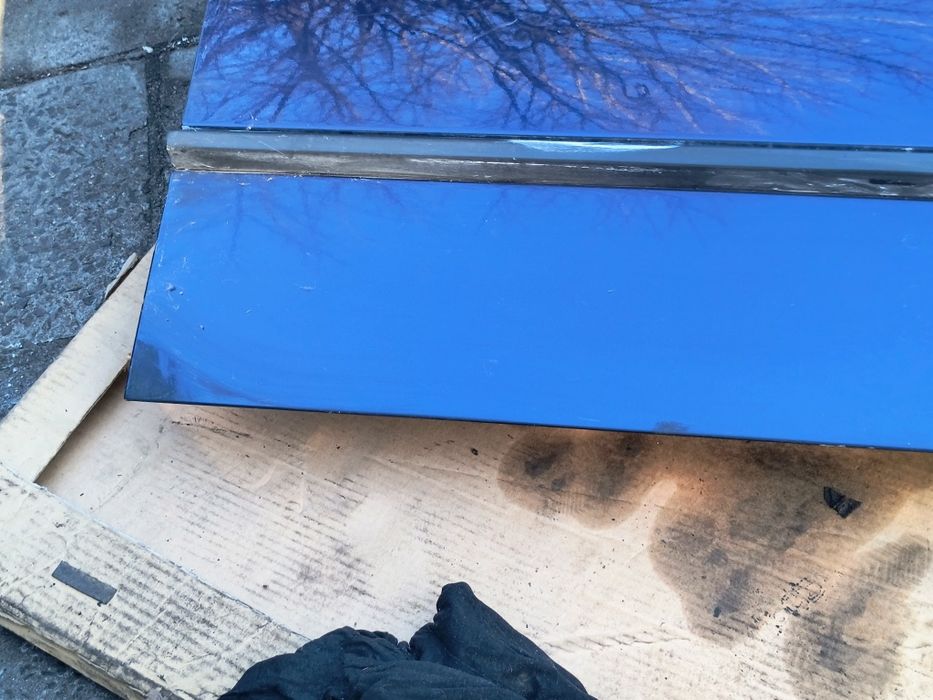 BMW E36 sedan drzwi Montrealblau Atlantisblau Cosmosschwarz