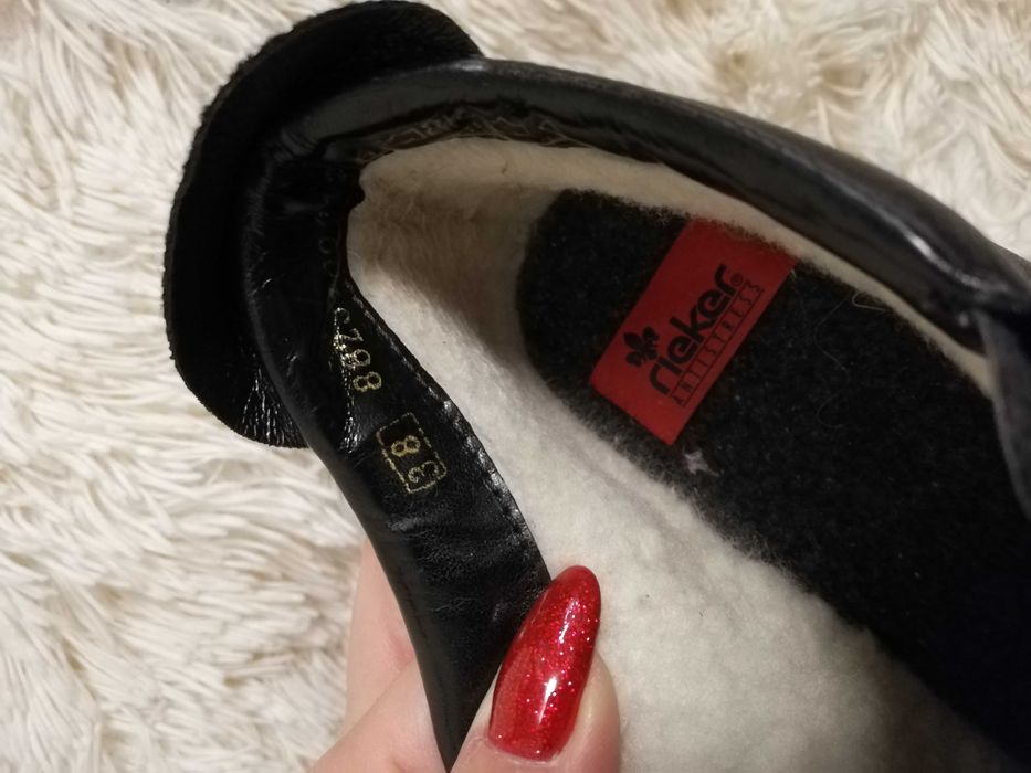 damskie półbuty Rieker 38 skóra ocieplane wełną byty Rieker 38 wełna