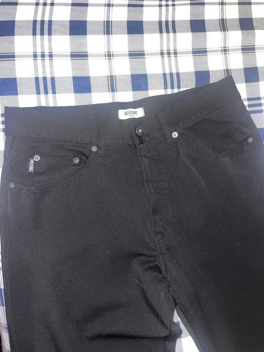 calcas moschino para homem tamanho 40