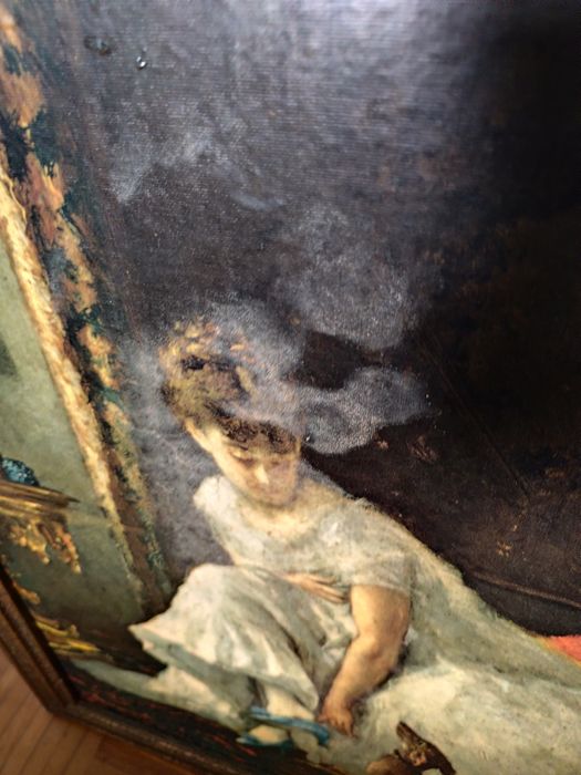 Quadro com moldura em madeira talhada