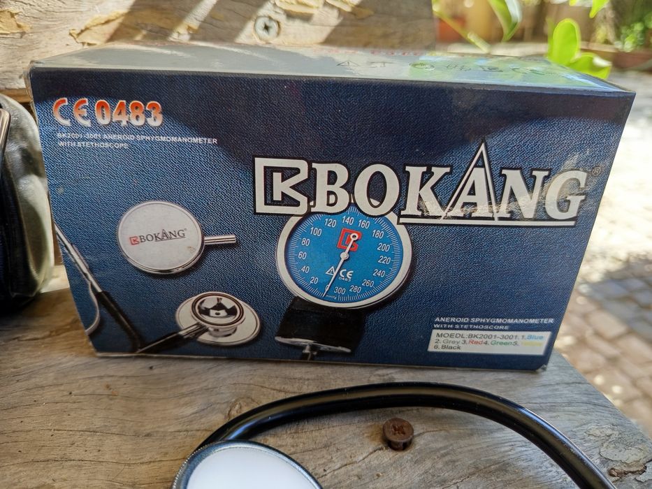 Medidor de tensões manual + estetoscópio