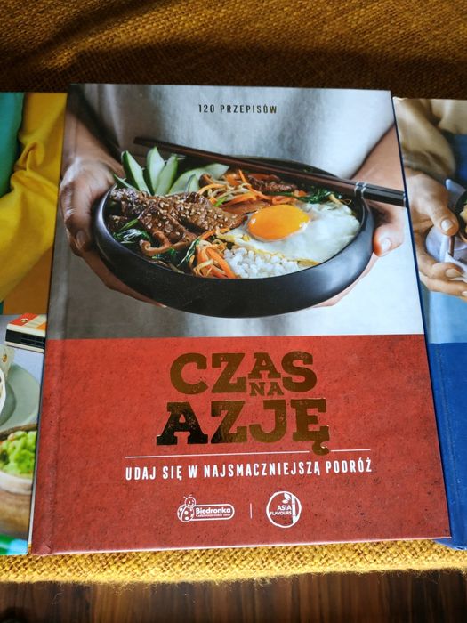Cena za 4szt Książki kulinarne książki z przepisami z Biedronki