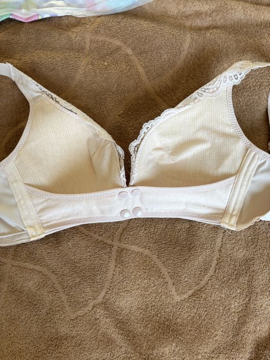 Бюзгалтер, ліфчик  для годування.