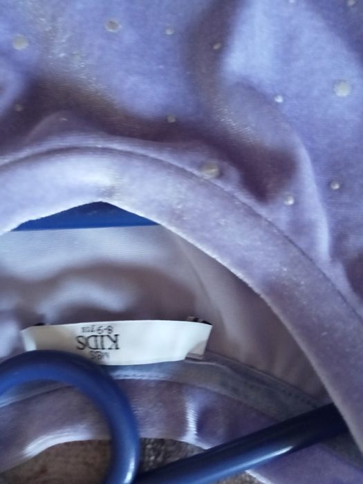 Sukienka z długim rękawem na 8-9 lat