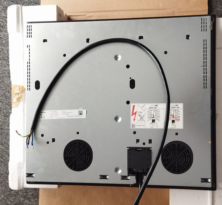 Płyta indukcyjna Electrolux w dobrym stanie 4 pola power 230 V 400V