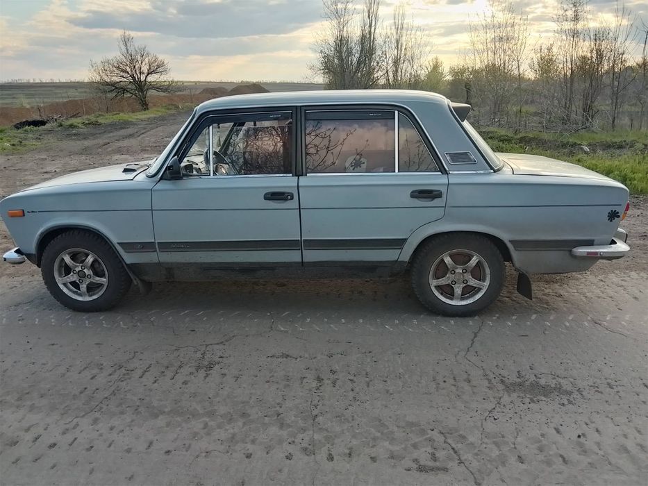 Продам автомобіль ВАЗ 2103