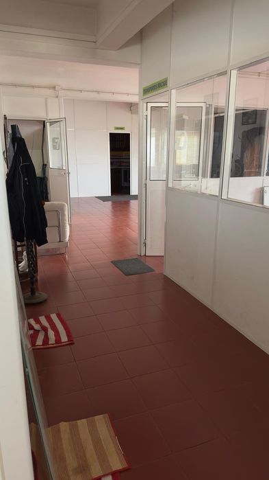 Armazém / Escritórios — 368 m² — Zona Nobre de Setúbal