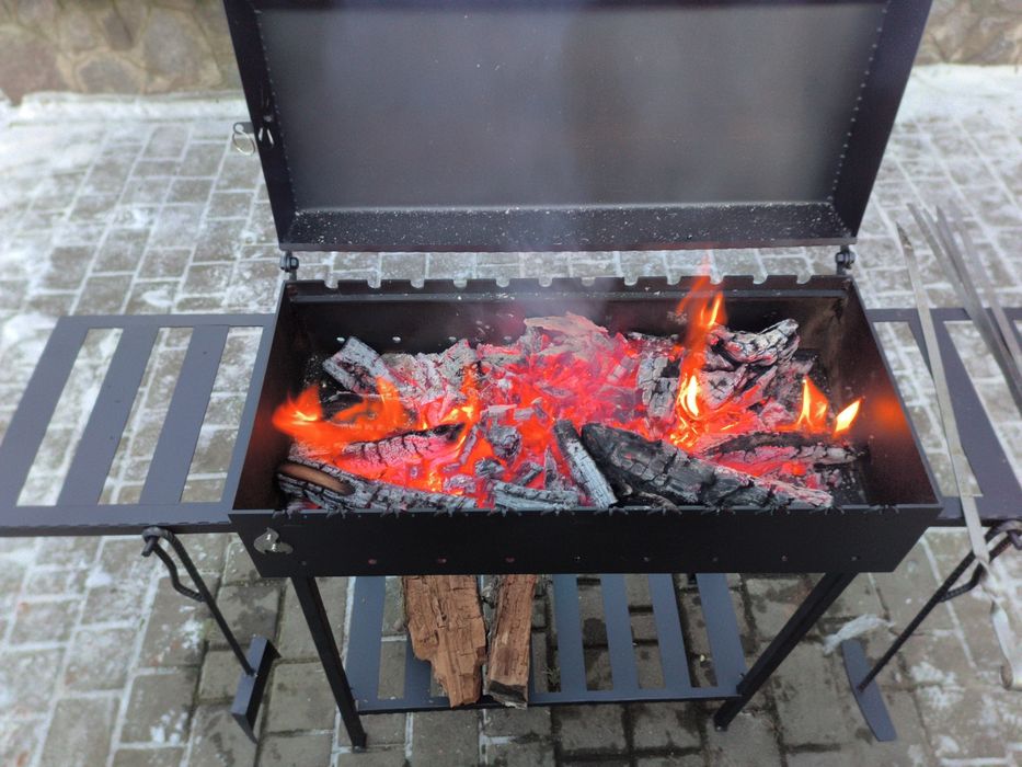 Мангал гриль на 12 шампурів Метал 4 мм барбекю з кришкою  Виробники!