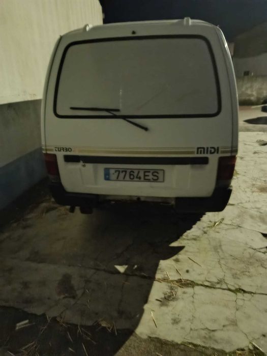 Automóvel Isuzu Midi Turbo — photo 3