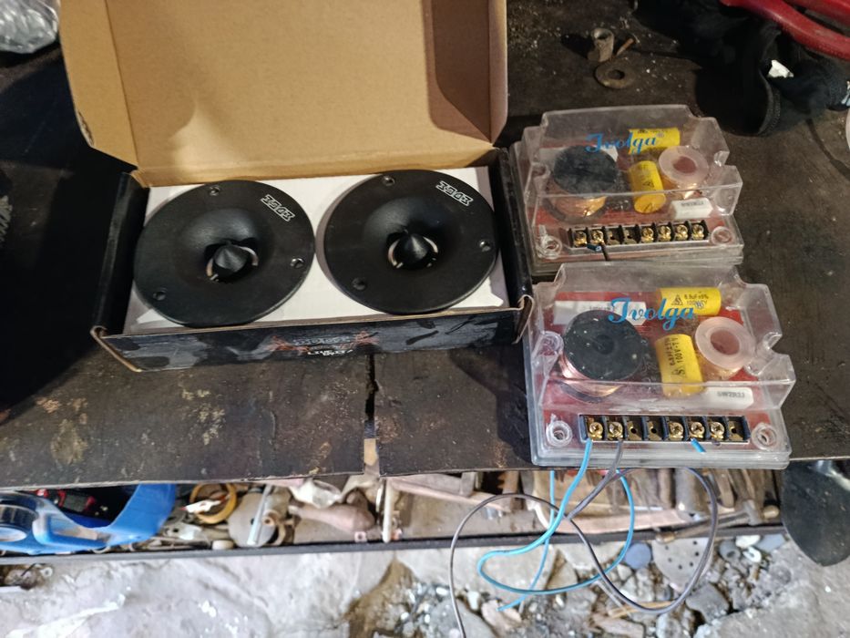 Продам Твиттера новые