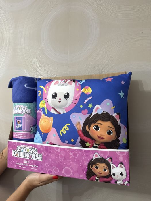Conjunto de Manta e Almofada Gabby’s Dollhouse