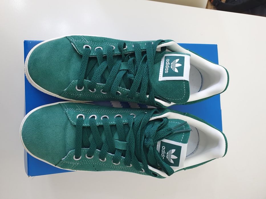 Ténis adidasnovos em caixa