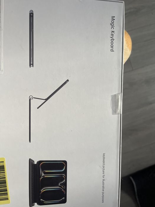 Etui z klawiaturą Magic do iPad Pro 13 okazja