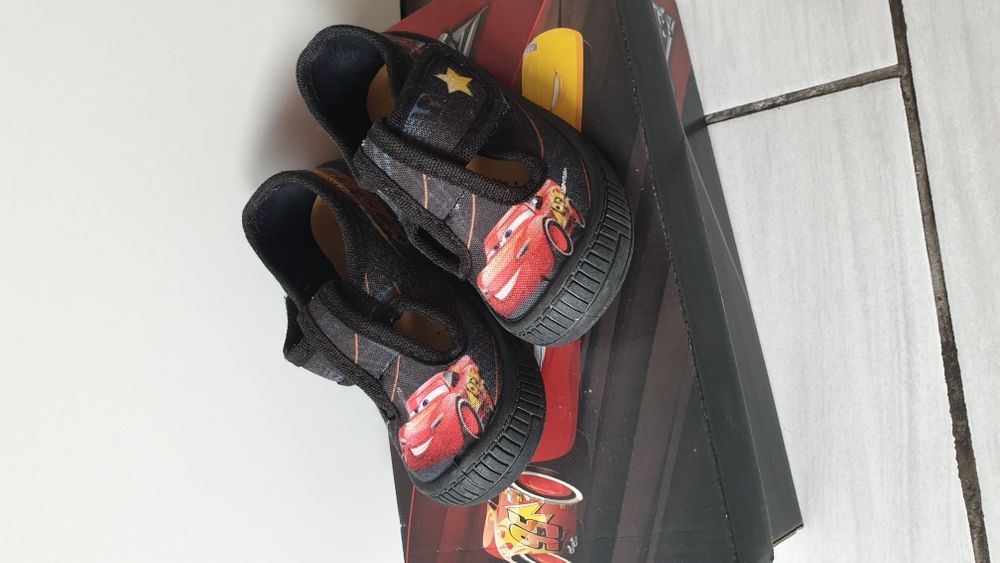 Papucie kapcie buty po domu dziecięce bajka auta mcqueen r. 22