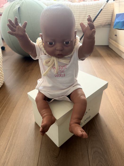 Boneco como novo.