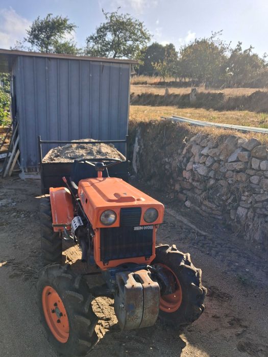 Trator kubota B6000 4x4