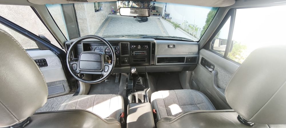 Jeep Cherokee XJ raro