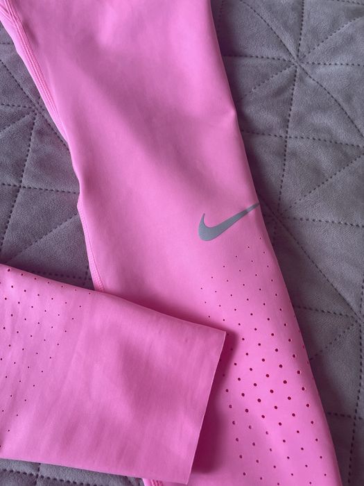 Лосини рожеві  Nike Swift  Dri-FIT розм.М