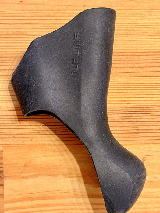 Gumowa osłona klamkomanetki SHIMANO 105