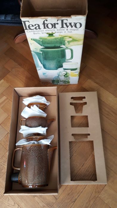 Zestaw: ceramiczny, dzbanek do podgrzewania wody - okres PRL