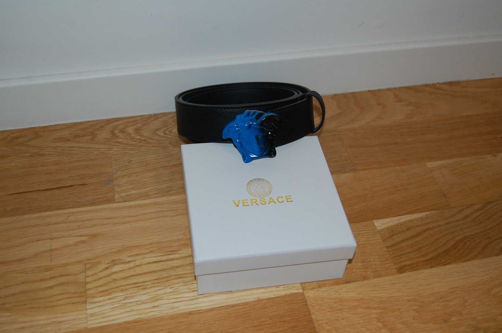 Czarny Pasek Versace